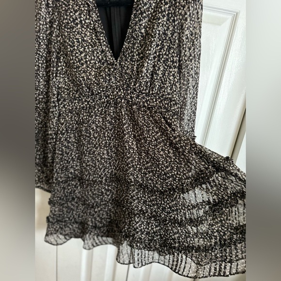 Ever New flounced ditsy print dress - Picture 8 of 16